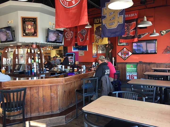 Pete Mitchells Bar & Grill | restaurant | 21000 S Frankfort Square Rd, Frankfort, IL 60423, USA | 8154648100 OR +1 815-464-8100