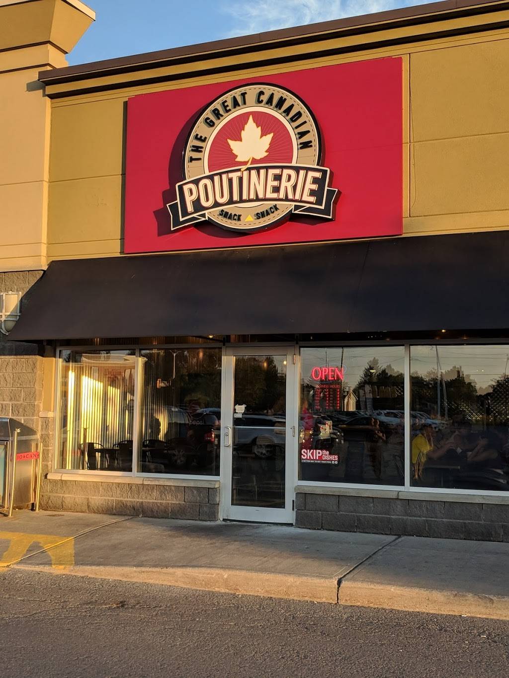 The Great Canadian Poutinerie - Poutine | restaurant | 2020 Lanthier Dr, Orléans, ON K4A 3V4, Canada | 6138340004 OR +1 613-834-0004