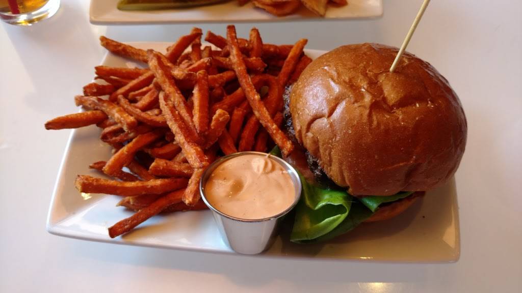 Lush Burger | restaurant | 18251 N Pima Rd # F120, Scottsdale, AZ 85255, USA | 4806868908 OR +1 480-686-8908