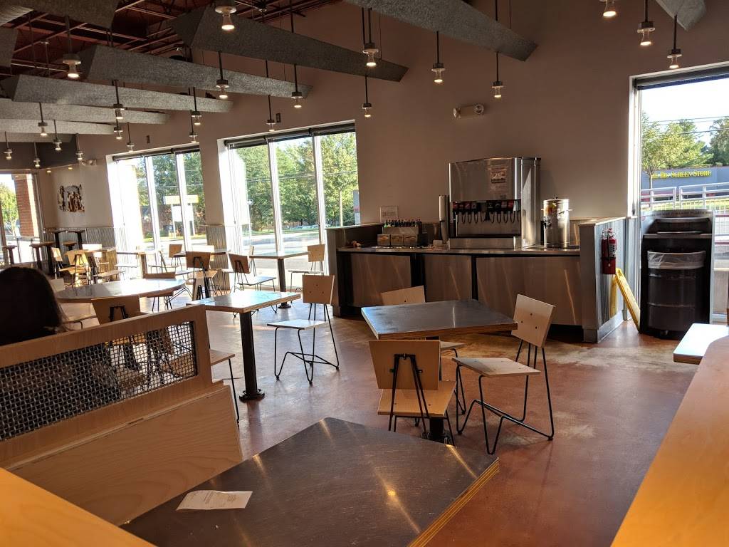 Chipotle Mexican Grill | restaurant | 11062 Lee Hwy, Fairfax, VA 22030, USA | 7039347099 OR +1 703-934-7099