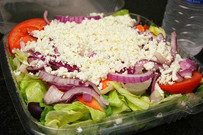 Maks Roast Beef & Pizza | meal takeaway | 20 Central St, Norwood, MA 02062, USA | 7817694484 OR +1 781-769-4484