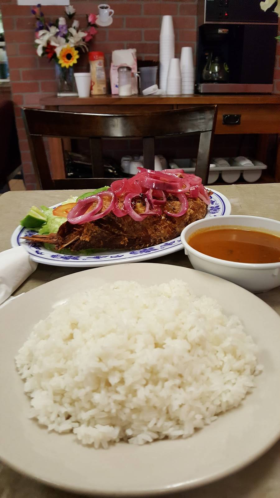 Carmens Restaurant | restaurant | 68 Georges Rd, New Brunswick, NJ 08901, USA | 7323259999 OR +1 732-325-9999