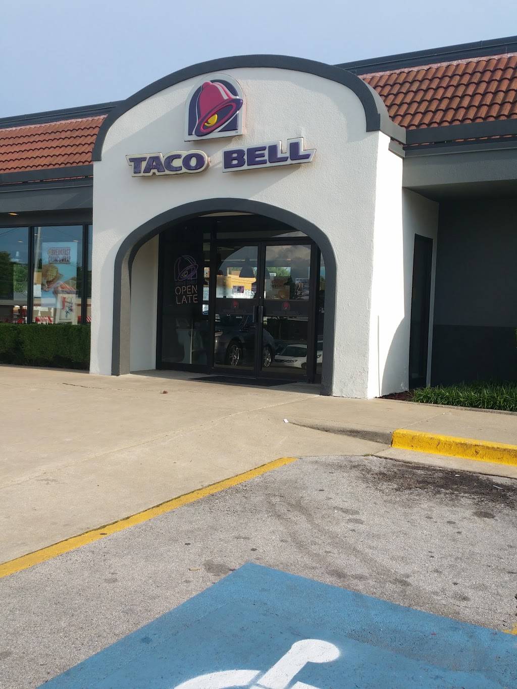 Taco Bell | meal takeaway | 604 S 8th St, Rogers, AR 72756, USA | 4796317484 OR +1 479-631-7484