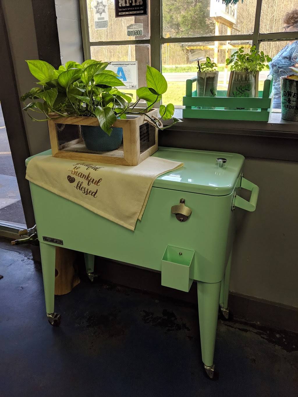 Little Coffee Pot Cafe | cafe | 2490 N Hwy 25 Bypass, Travelers Rest, SC 29690, USA | 8648342221 OR +1 864-834-2221