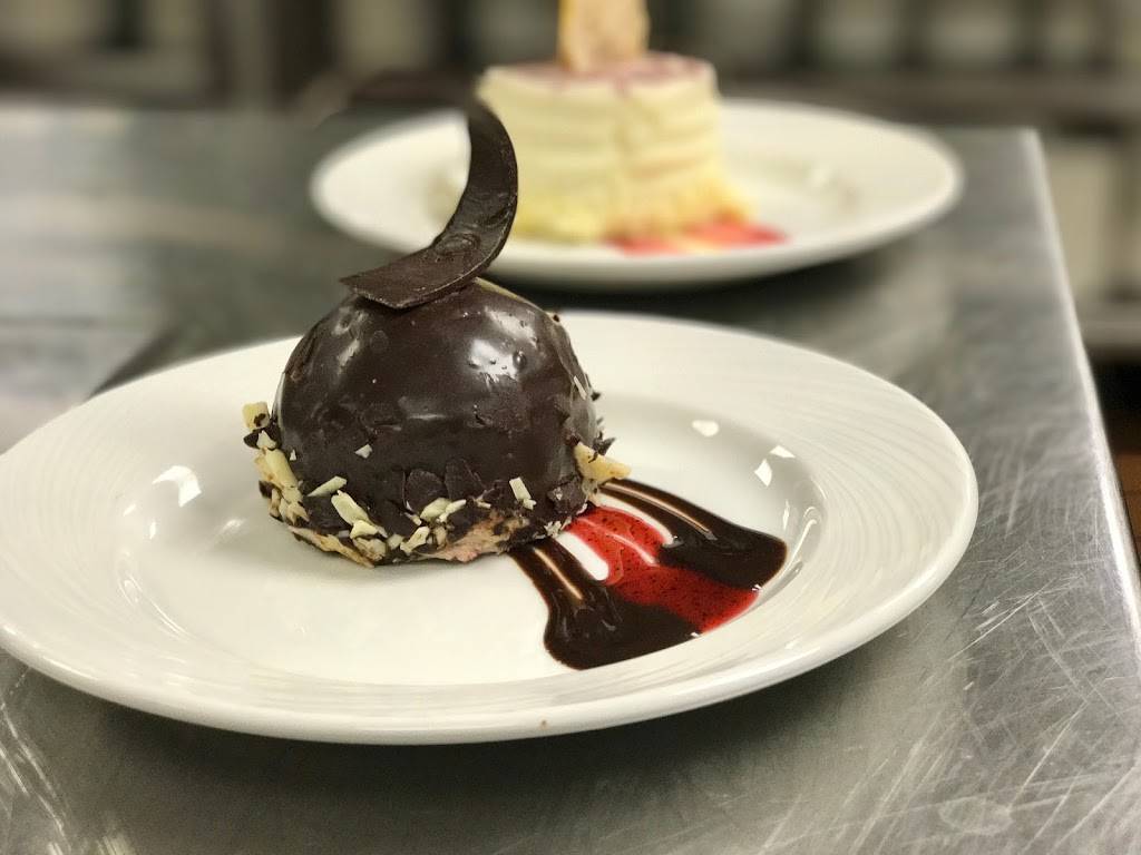 Gatsbys at The Avalon Inn | restaurant | 9519 E Market St, Warren, OH 44484, USA | 3308561900 OR +1 330-856-1900