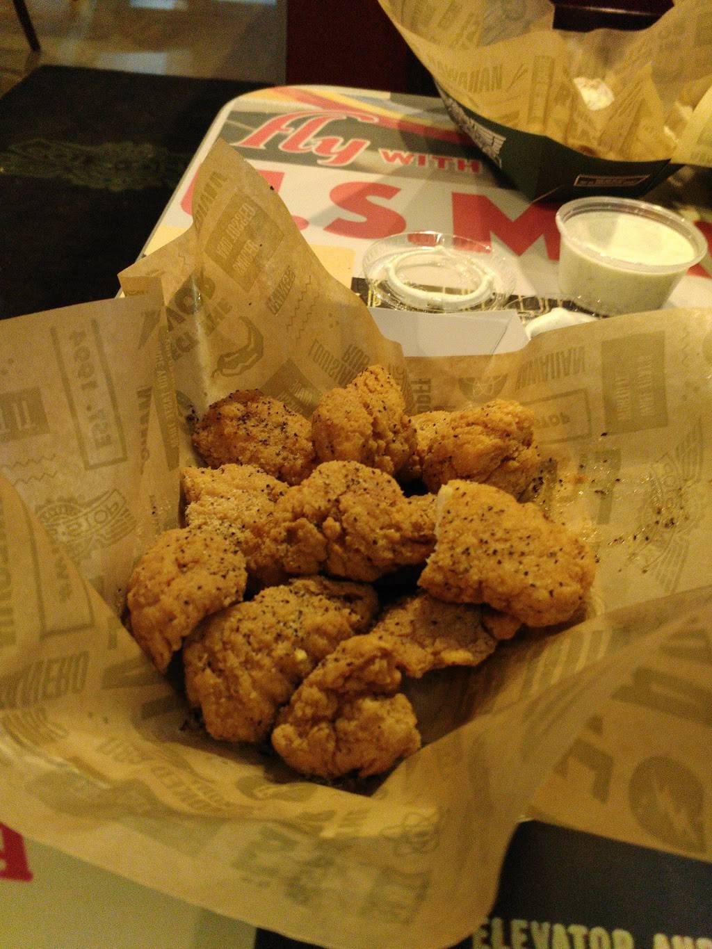 Wingstop | meal takeaway | 5446 Westpointe Plaza Drive, Columbus, OH 43228, USA | 6148769464 OR +1 614-876-9464