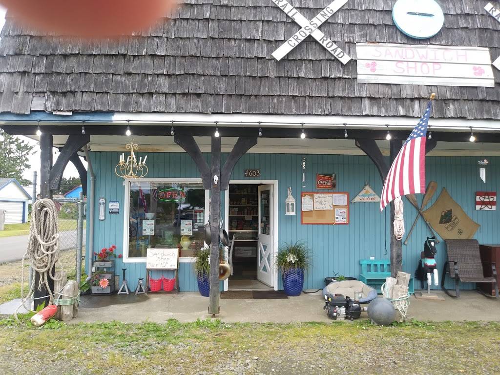 Mollys Station & More | restaurant | 4603 Pacific Way, Seaview, WA 98644, USA | 5037894317 OR +1 503-789-4317