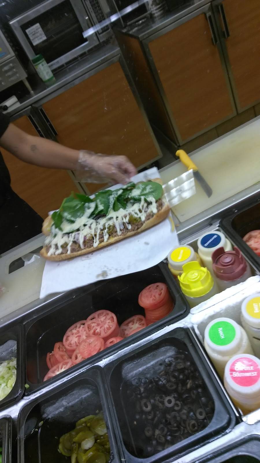 Subway | restaurant | 118 W Stetson Ave, Hemet, CA 92543, USA | 9519298533 OR +1 951-929-8533