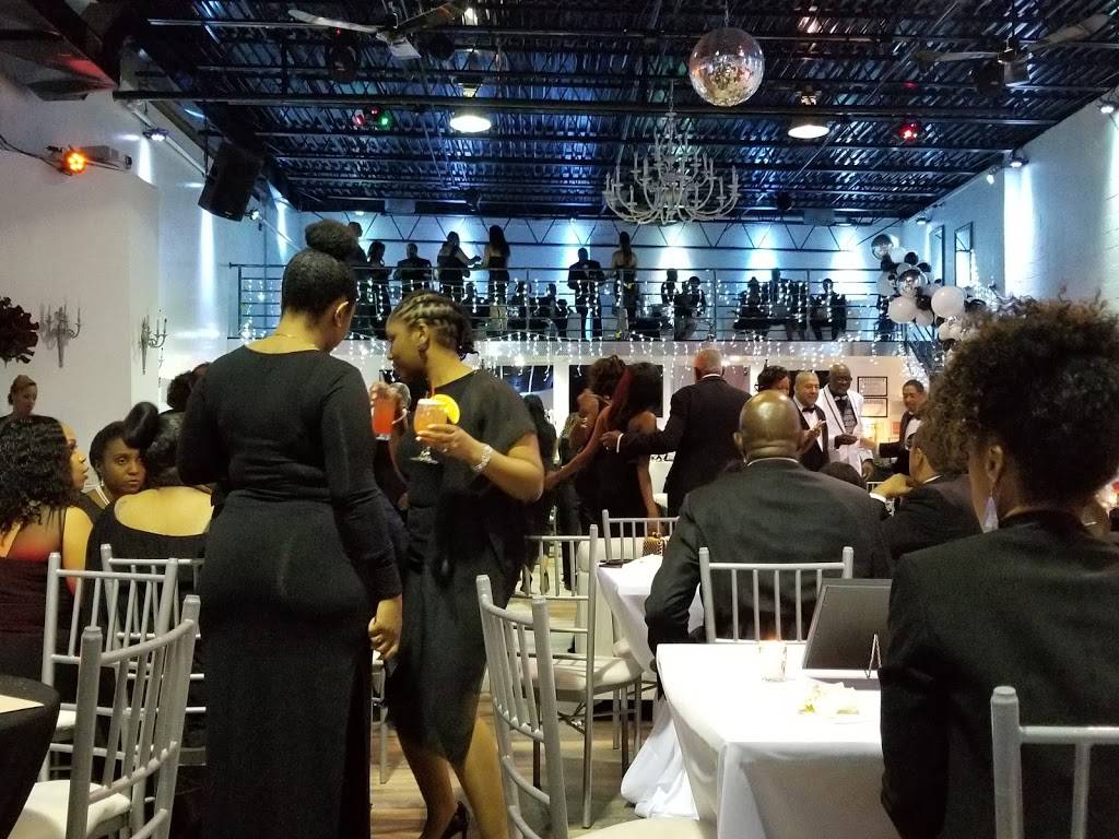 The factory | restaurant | 124 Woodcleft Ave, Freeport, NY 11520, USA | 5163308317 OR +1 516-330-8317