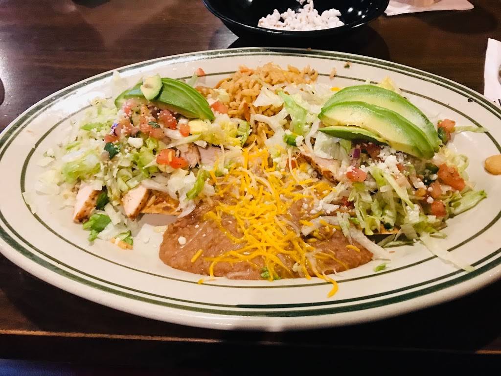 Me & Julio | restaurant | 350 33rd St W, Hastings, MN 55033, USA | 6514382520 OR +1 651-438-2520