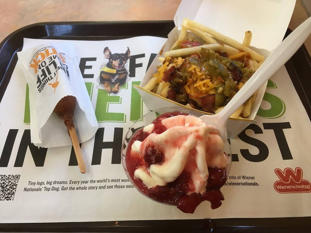 Wienerschnitzel | restaurant | 1005 E Imperial Hwy, Placentia, CA 92870, USA | 7149960570 OR +1 714-996-0570