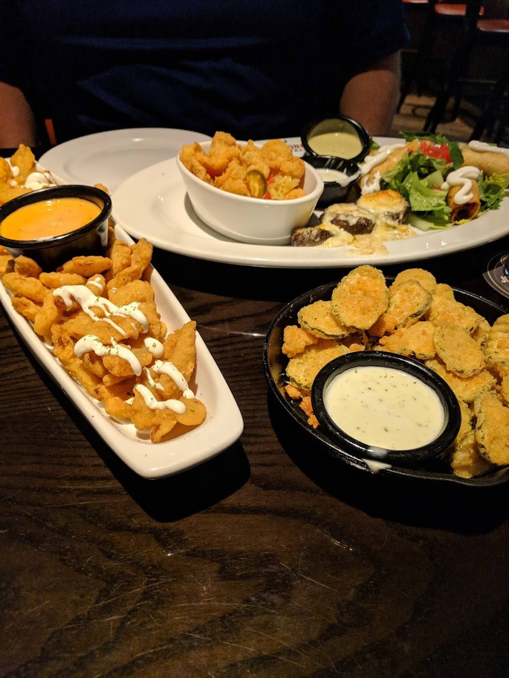 LongHorn Steakhouse | meal takeaway | 440 S Towne East Mall Drive, Wichita, KS 67207, USA | 3166188681 OR +1 316-618-8681