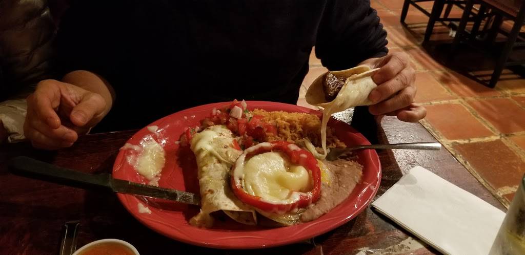 Mi Pueblo El Restaurante Mexicano | restaurant | Palm Plaza, 4436 Bee Ridge Rd, Sarasota, FL 34233, USA | 9413792880 OR +1 941-379-2880