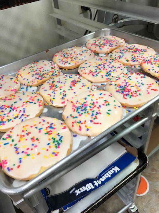 Delinos Deli & Bakery | bakery | 319 E Main St, Galesburg, IL 61401, USA | 3093423372 OR +1 309-342-3372