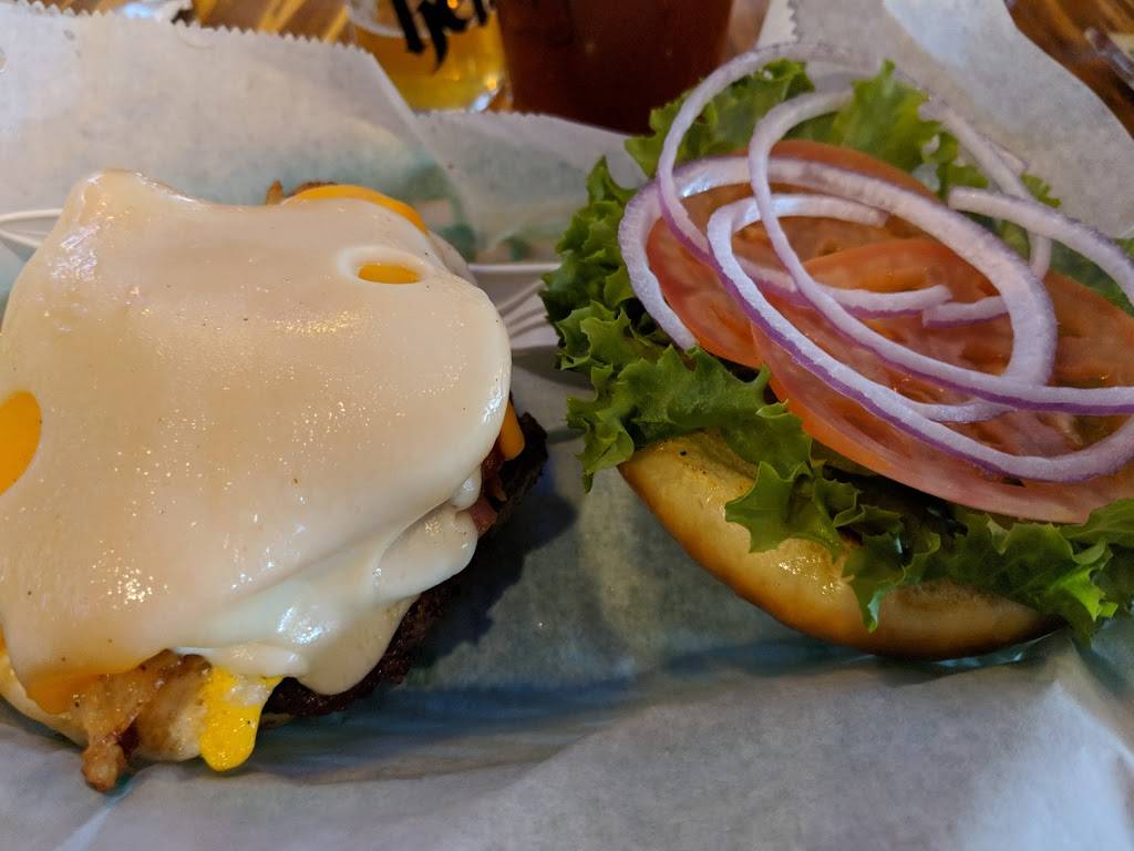 Pepis Pub and Grill | restaurant | 618 6th St, Racine, WI 53403, USA | 2626336111 OR +1 262-633-6111