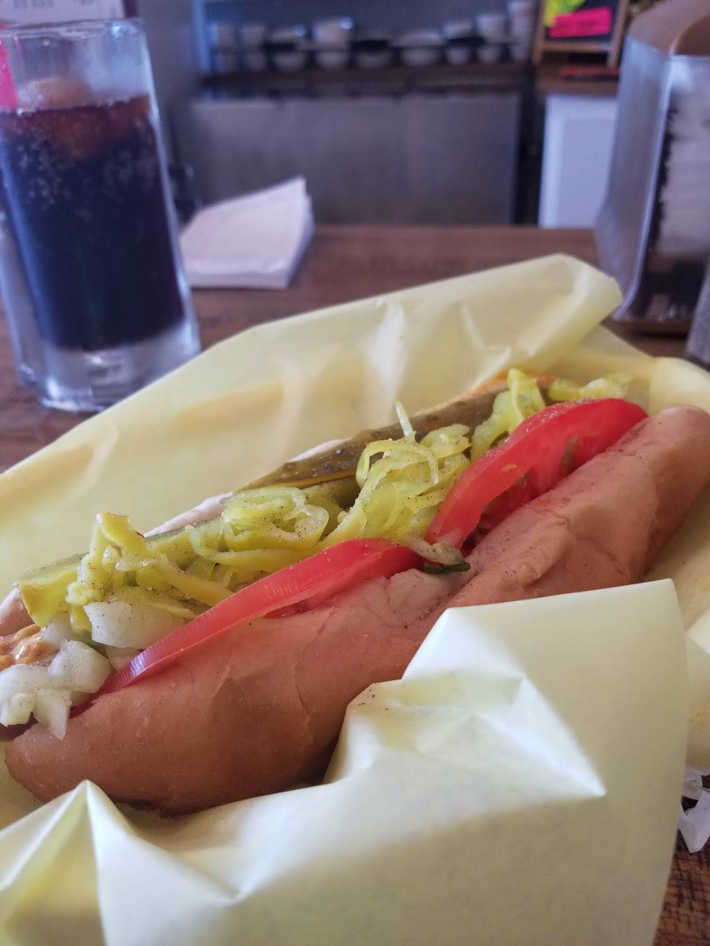 The Wienery | restaurant | 715 56th St, Sacramento, CA 95819, USA | 9164550497 OR +1 916-455-0497