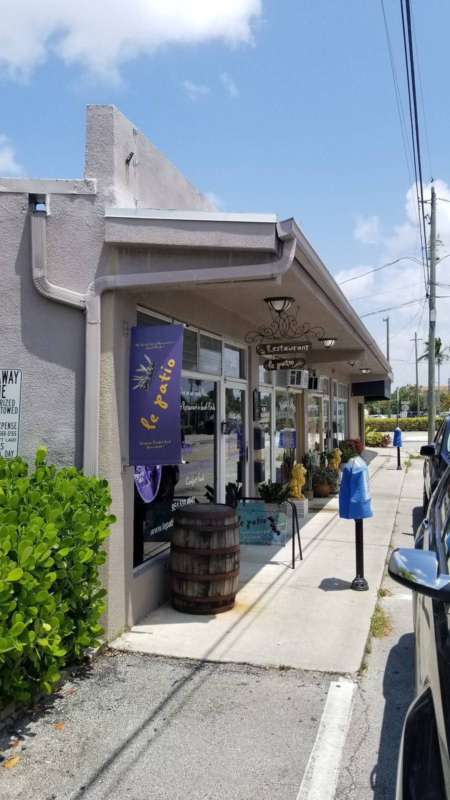 Le Patio - The tiniest cutest Restaurant in South Florida | restaurant | 2401 NE 11th Ave, Wilton Manors, FL 33305, USA | 9545304641 OR +1 954-530-4641