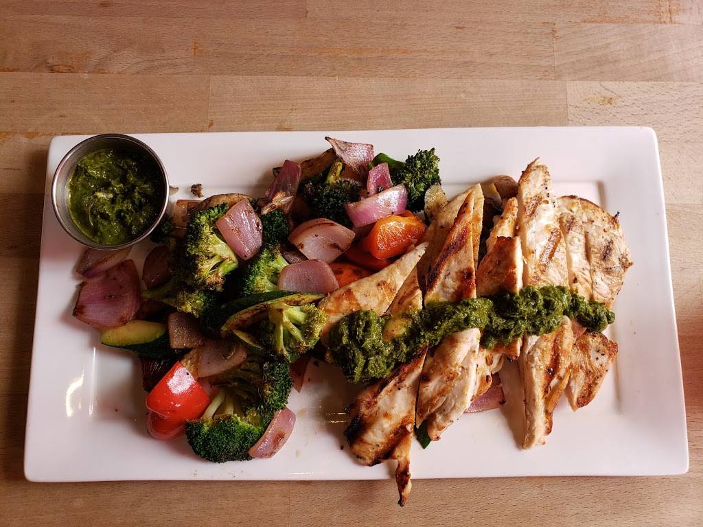 Quinoa Grill | restaurant | 2051 Gattis School Rd #630, Round Rock, TX 78664, USA | 5123693112 OR +1 512-369-3112