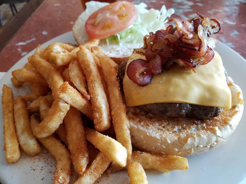 Sams Inn Restaurant | restaurant | 223 Potomac Ave, Quantico, VA 22134, USA | 7036406493 OR +1 703-640-6493