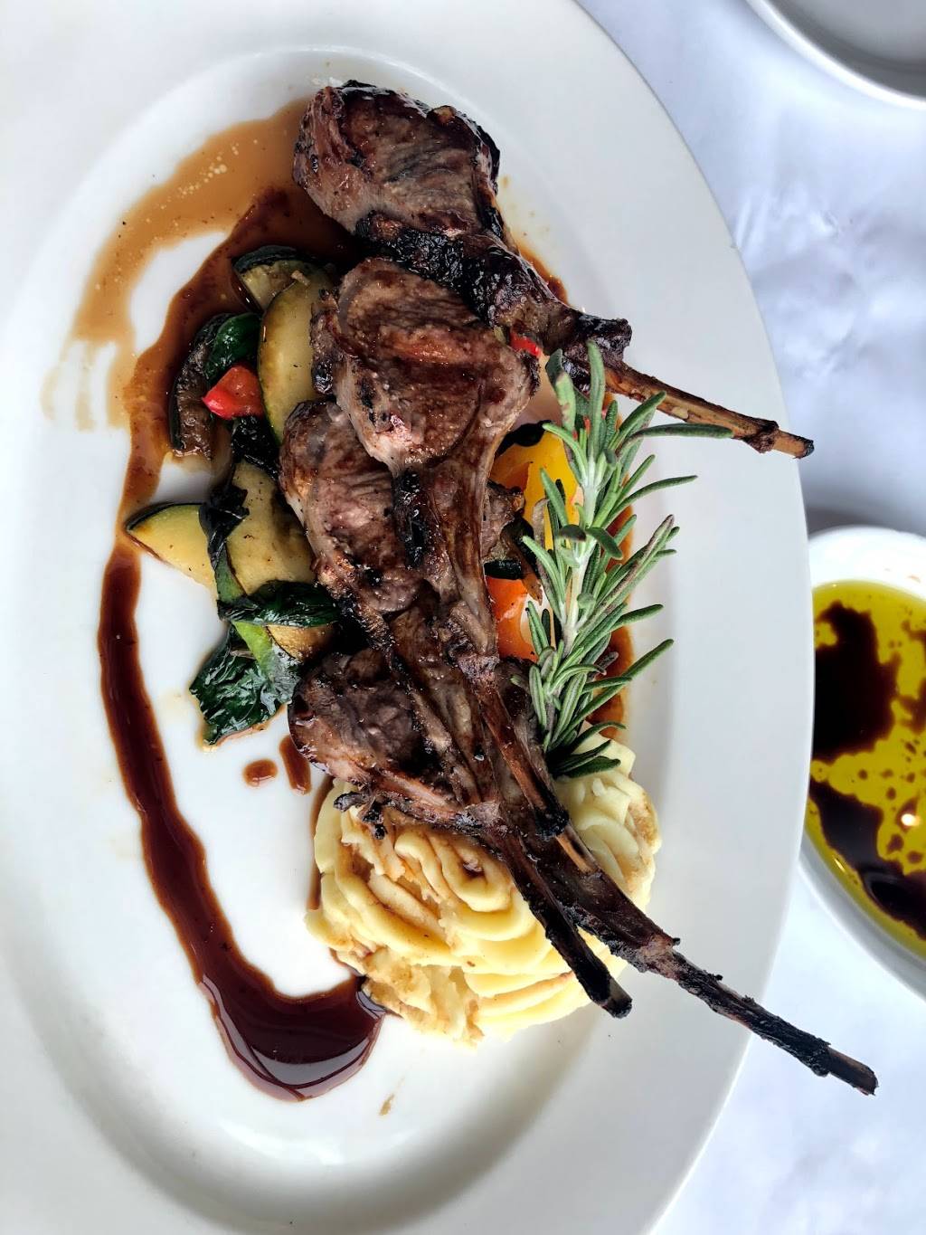 Portovino | restaurant | 8940 Boulevard Leduc #30, Brossard, QC J4Y 0G4, Canada | 4504458716 OR +1 450-445-8716