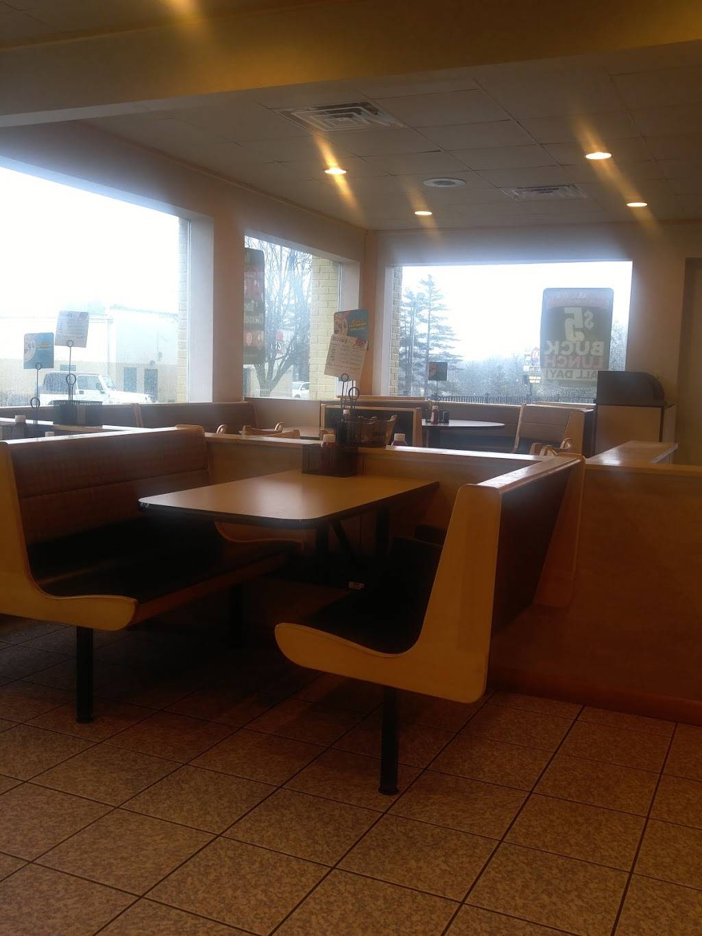 Dairy Queen Grill & Chill | restaurant | 80 State Rd 46 E, Batesville, IN 47006, USA | 8129346652 OR +1 812-934-6652