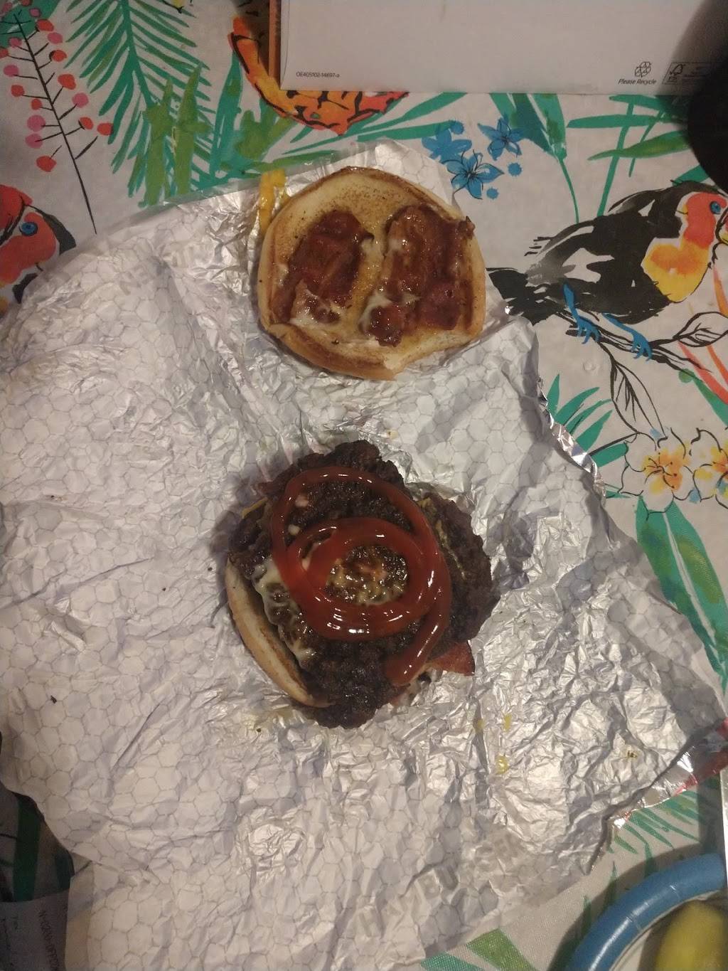 Wendys | restaurant | 787 N Van Dyke Rd, Bad Axe, MI 48413, USA | 9892696984 OR +1 989-269-6984