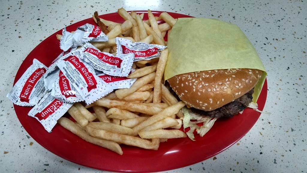 Chriss Burgers | restaurant | 13737 Amar Rd, La Puente, CA 91746, USA | 6263385258 OR +1 626-338-5258
