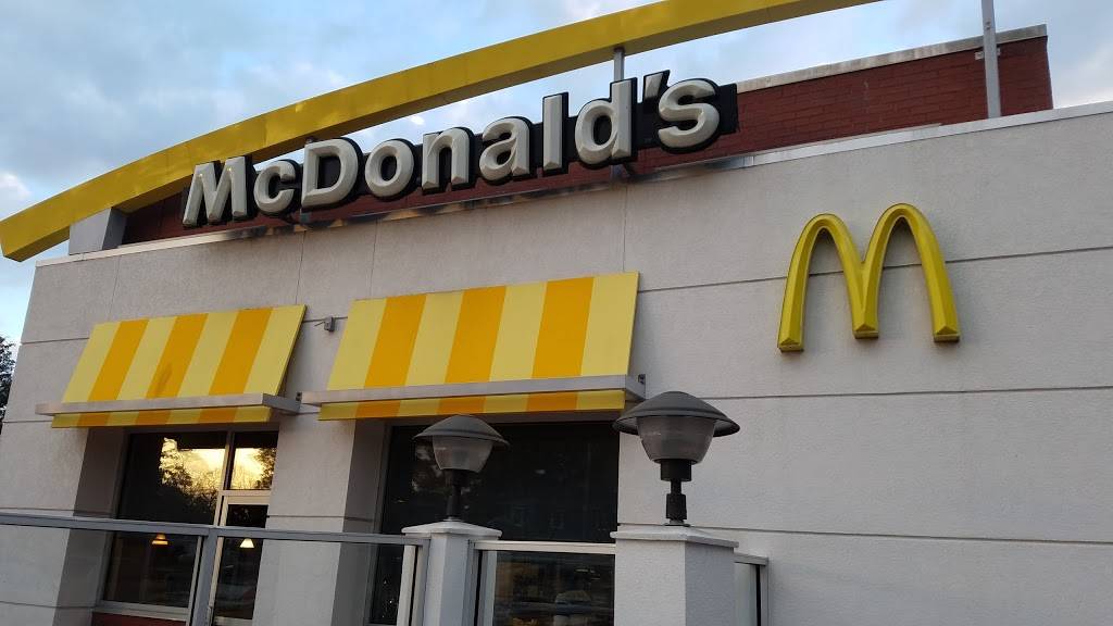 McDonalds | cafe | 2680 N Roberts Ave, Lumberton, NC 28358, USA | 9106744512 OR +1 910-674-4512