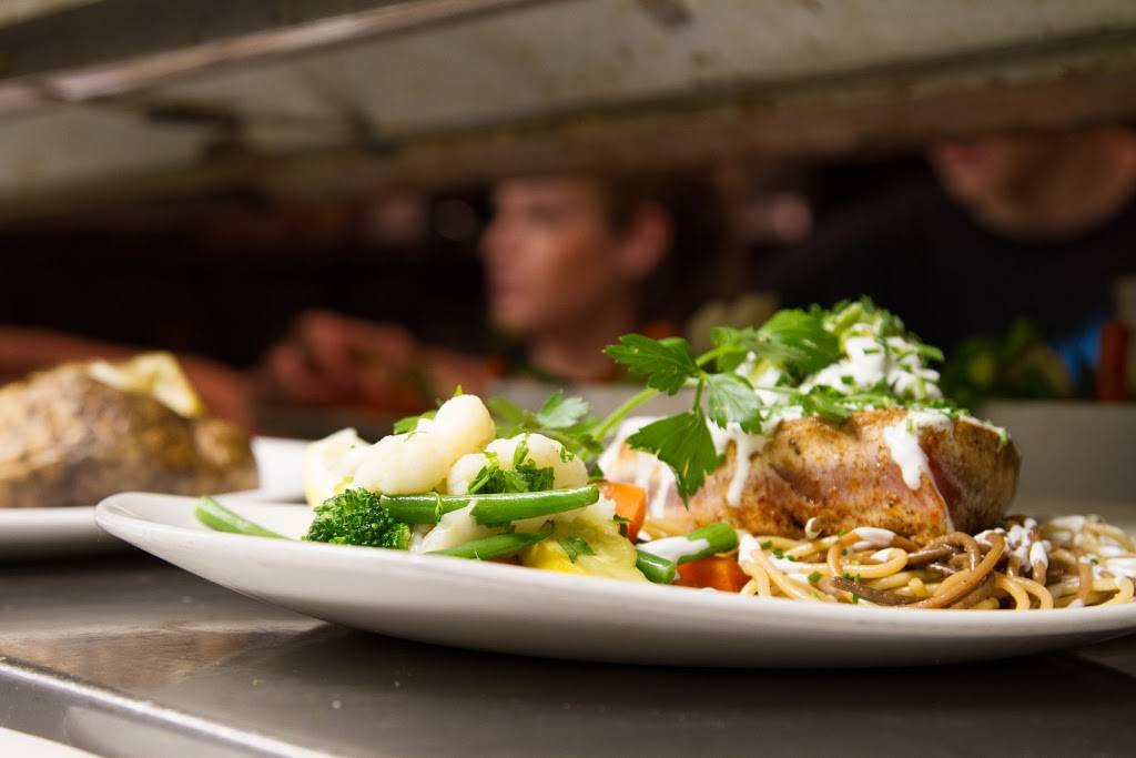 Beachside Bar-Cafe | restaurant | 5905 Sandspit Rd, Goleta, CA 93117, USA | 8059647881 OR +1 805-964-7881