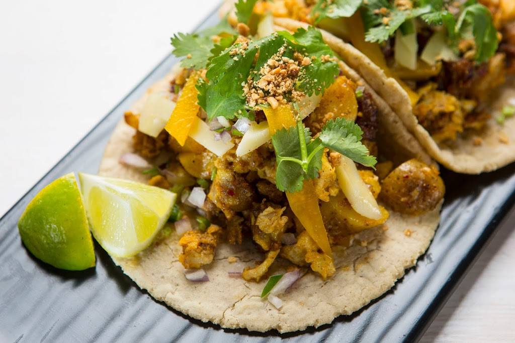 Bar Takito | restaurant | 201 N Morgan St, Chicago, IL 60607, USA | 3128889485 OR +1 312-888-9485