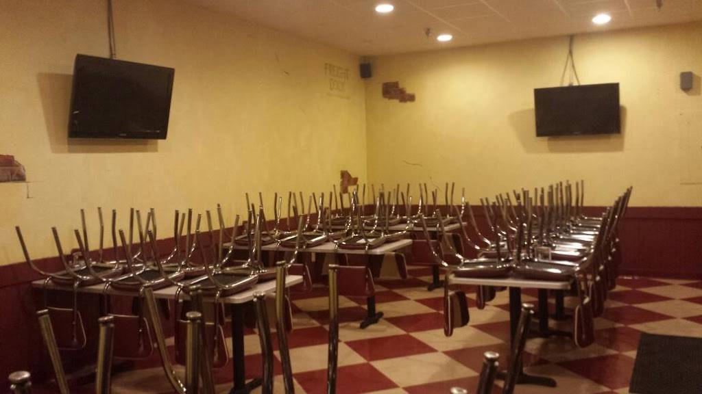 Sam & Louies Italian Restaurant NY Pizza | restaurant | 8561 Hickman Rd, Urbandale, IA 50322, USA | 5155378361 OR +1 515-537-8361