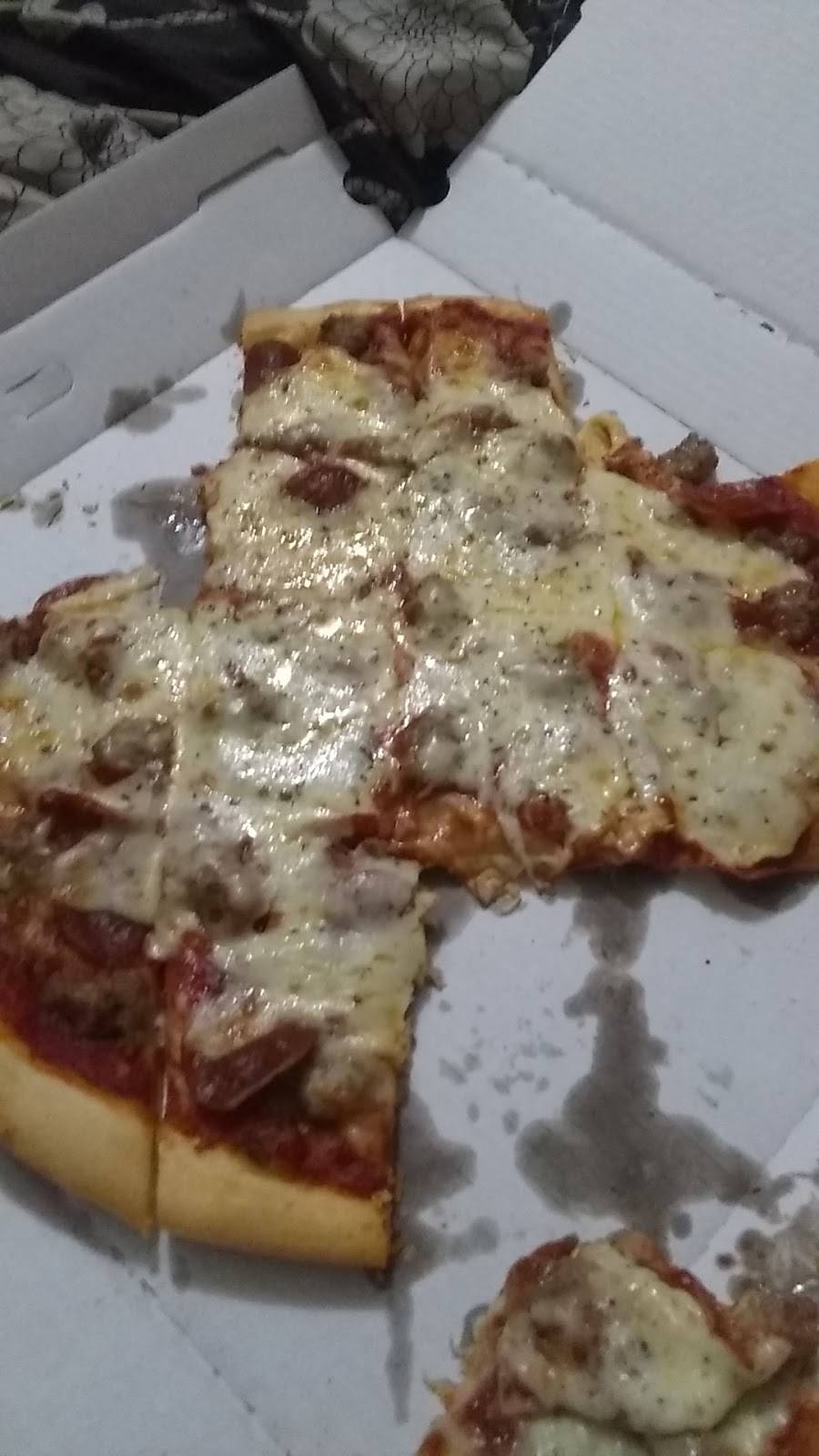 Annas Pizza | restaurant | 3505 N Main St, Rockford, IL 61103, USA | 8159632662 OR +1 815-963-2662