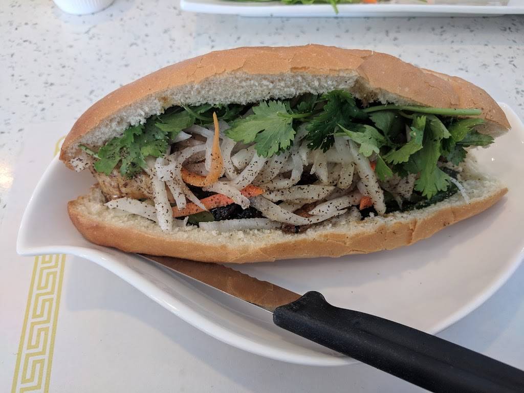 Plates Com Tam Restaurant | restaurant | 1988 Fremont Blvd, Seaside, CA 93955, USA | 8313947653 OR +1 831-394-7653