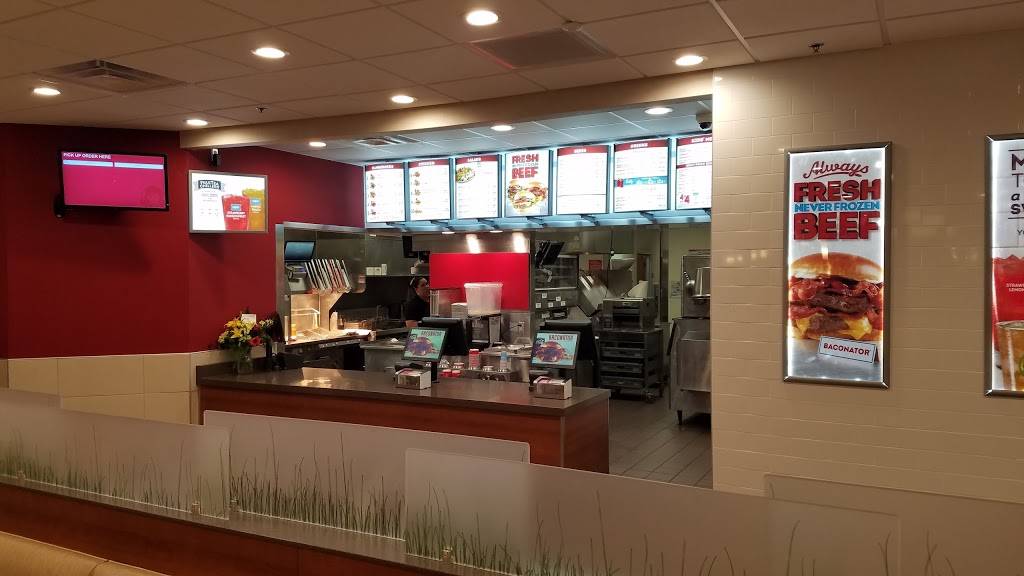 Wendys | restaurant | 45 Commerce Way, Plymouth, MA 02360, USA | 5087477377 OR +1 508-747-7377