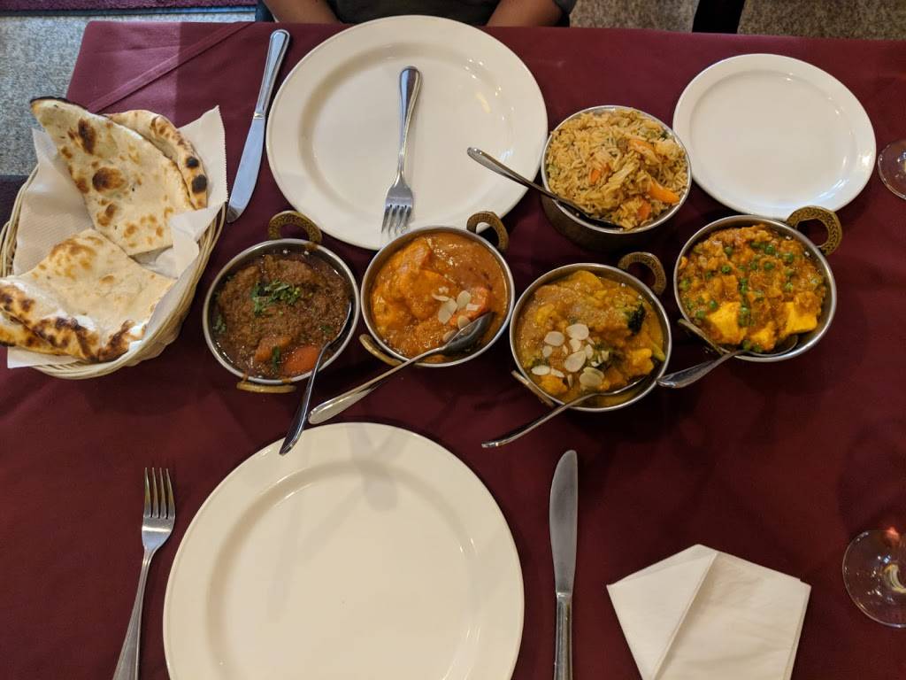 Fergus Tandoori Grill | restaurant | 232 St Andrew St W, Fergus, ON N1M 1N8, Canada | 5197872304 OR +1 519-787-2304