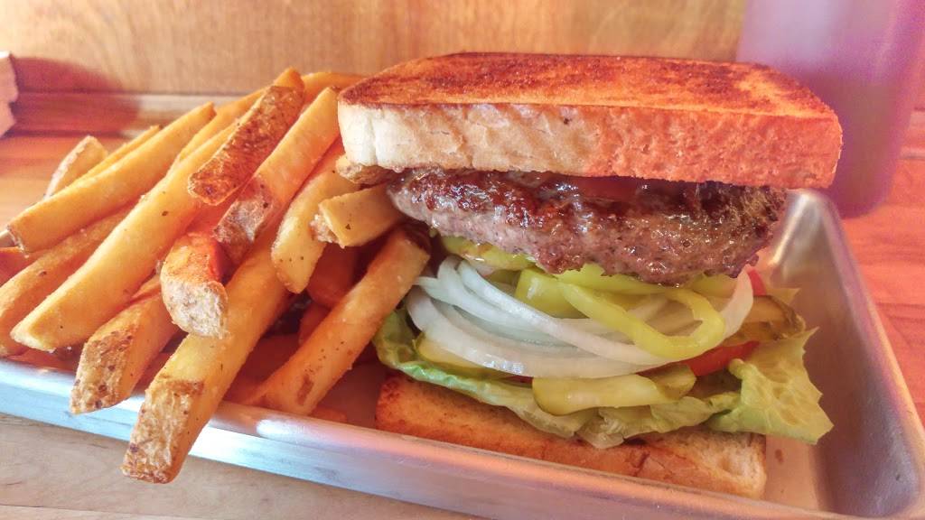 Burgers, Shakes & Fries | restaurant | 302 Delavan Ave, Greenwich, CT 06830, USA | 2035317433 OR +1 203-531-7433