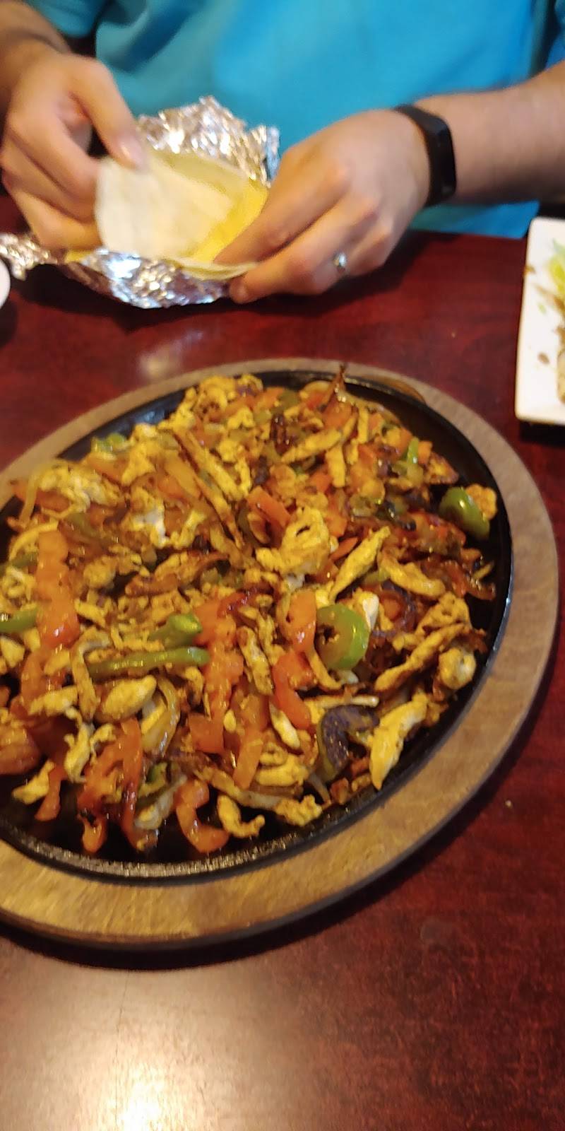 Don Carlos | restaurant | 1903 E Jackson Blvd, Jackson, MO 63755, USA | 5732043348 OR +1 573-204-3348