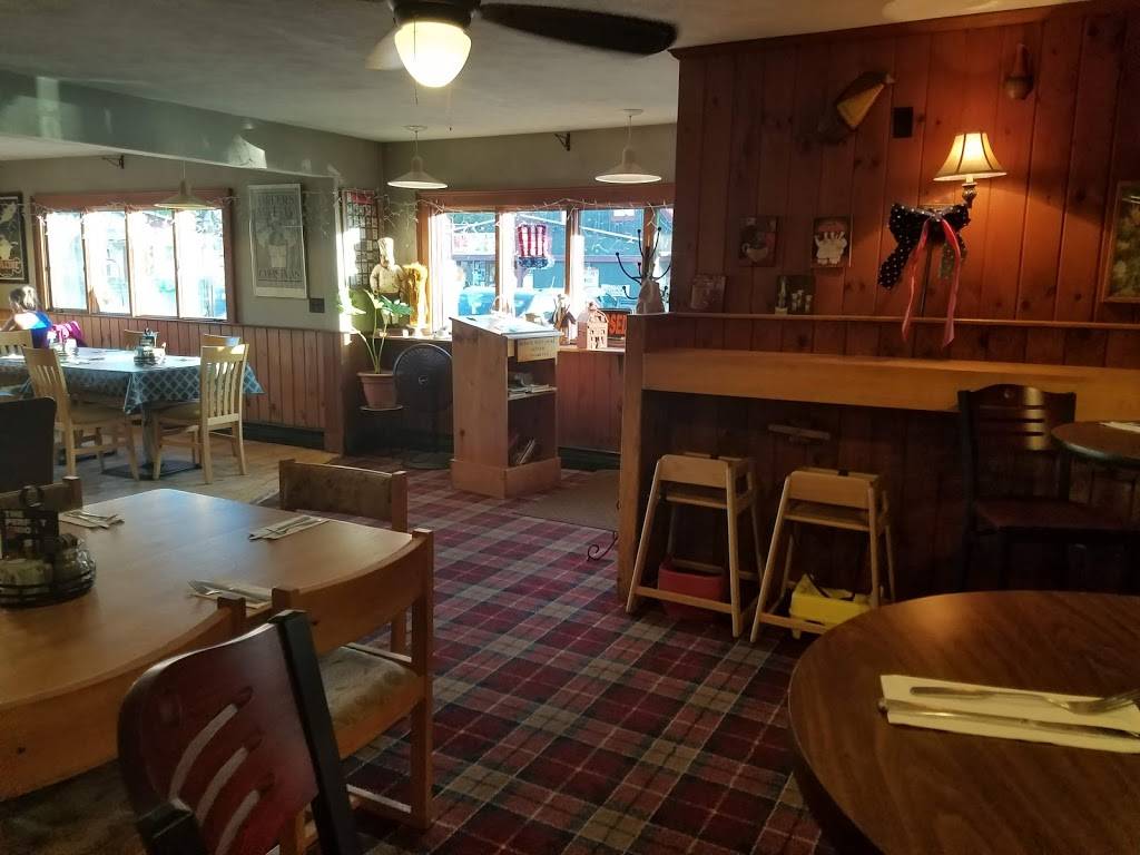 Dutch Treat - Sports Bar - Pizza - Burgers | restaurant | 317 Main St, Franconia, NH 03580, USA | 6038238851 OR +1 603-823-8851