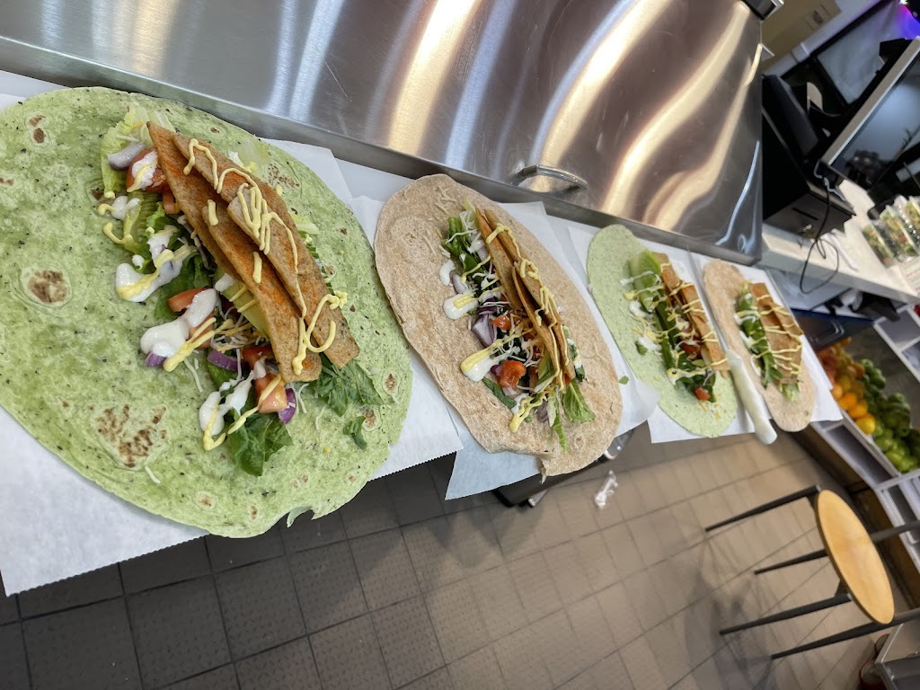 GreenLife Smoothies & Salad | restaurant | 541 S Willow Ave STE 106, Cookeville, TN 38501, USA | 9318540744 OR +1 931-854-0744