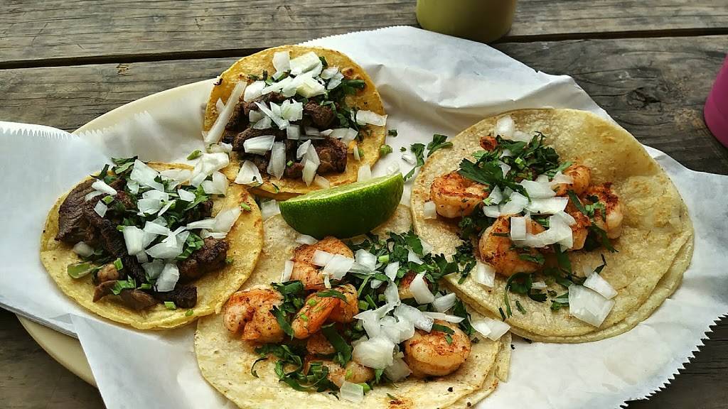 Los Gallos Taqueria | restaurant | 1231 Brazosport Blvd N, Richwood, TX 77531, USA | 9792668899 OR +1 979-266-8899