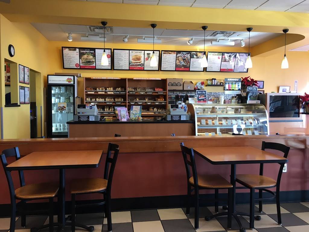 Big Apple Bagels | bakery | 1961 Wisconsin Ave, Grafton, WI 53024, USA | 2623769920 OR +1 262-376-9920