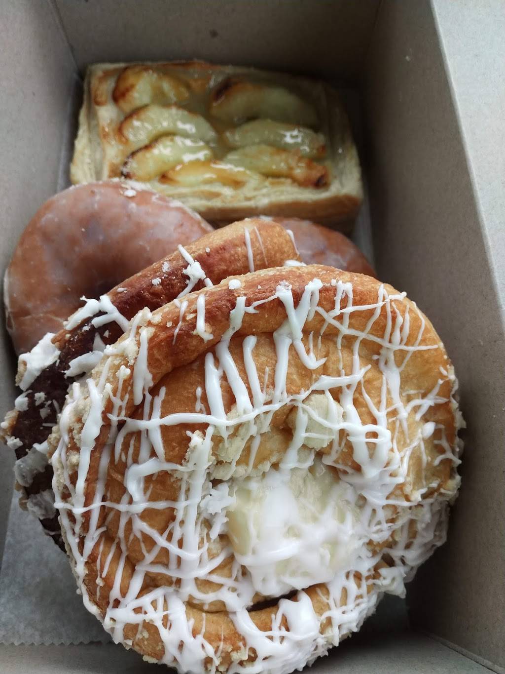 Jubelts Bakery & Restaurant | bakery | 303 Old Rte 66 N, Litchfield, IL 62056, USA | 2173245314 OR +1 217-324-5314