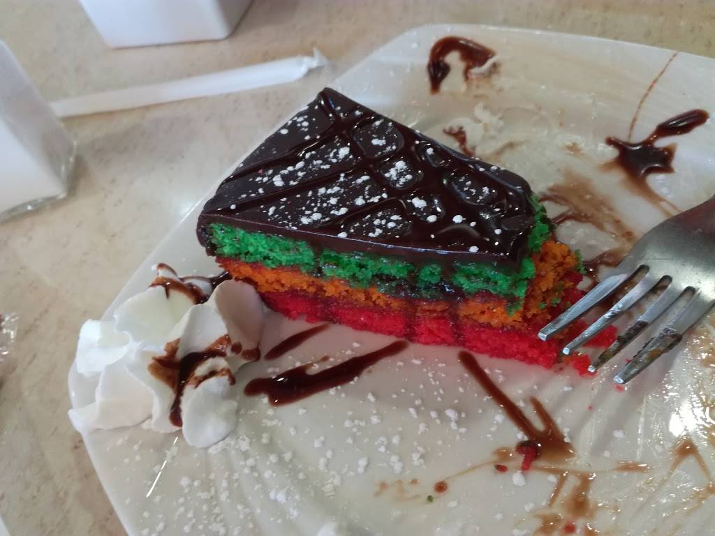 Peters Diner | restaurant | 236 Broadway, Amityville, NY 11701, USA | 6316939003 OR +1 631-693-9003