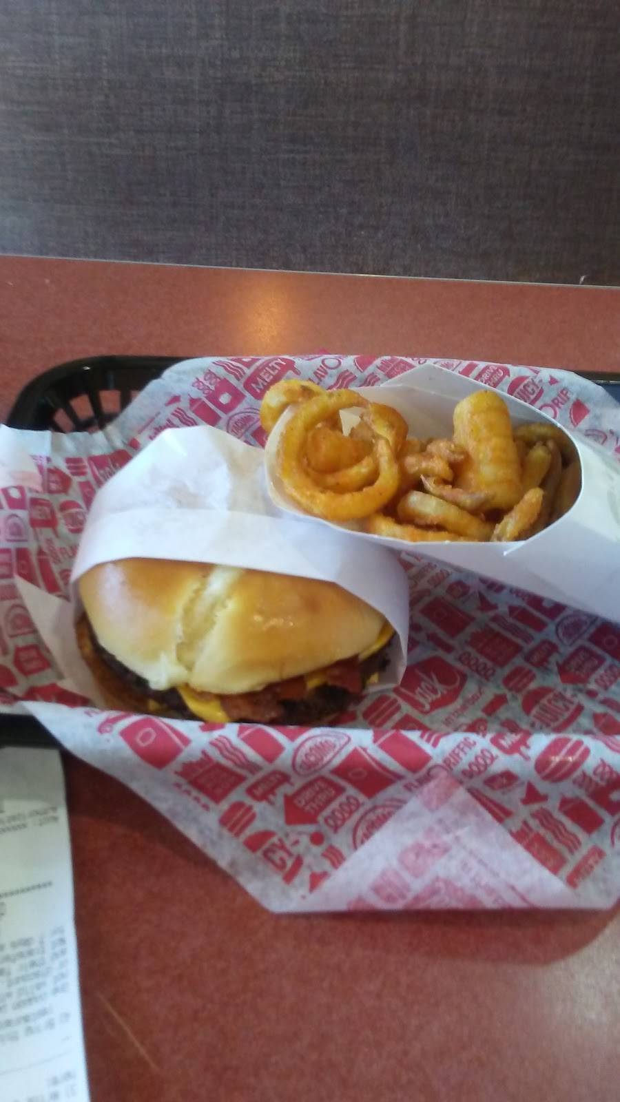 Jack in the Box | restaurant | 118 N General McMullen Dr, San Antonio, TX 78237, USA | 2104326624 OR +1 210-432-6624