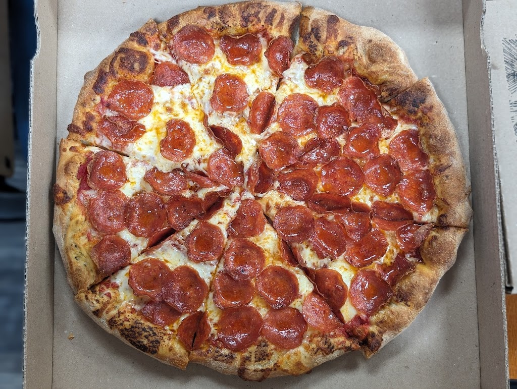 Dulcie Dough Pizza Co | restaurant | 103 W Main St, Henderson, TN 38340, USA | 7314351058 OR +1 731-435-1058