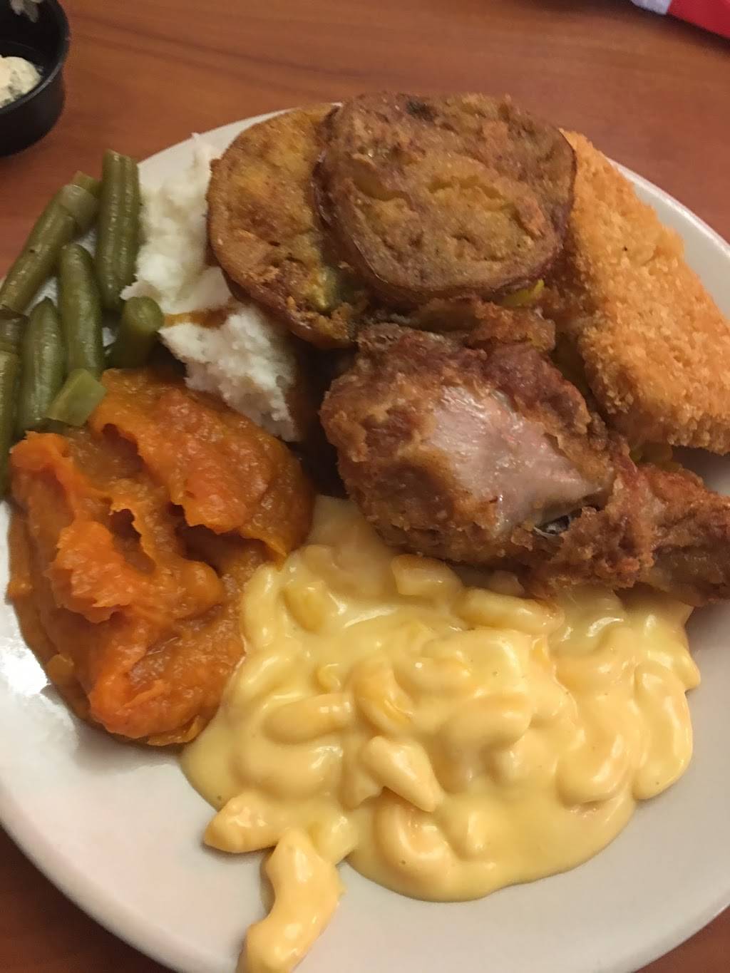 Ponderosa | restaurant | 44 W McClain Ave, Scottsburg, IN 47170, USA | 8127522224 OR +1 812-752-2224