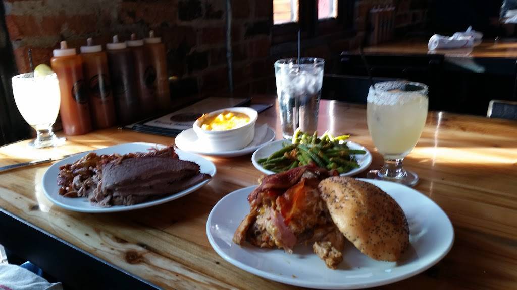 Slows Bar BQ | restaurant | 2138 Michigan Ave, Detroit, MI 48216, USA | 3139629828 OR +1 313-962-9828