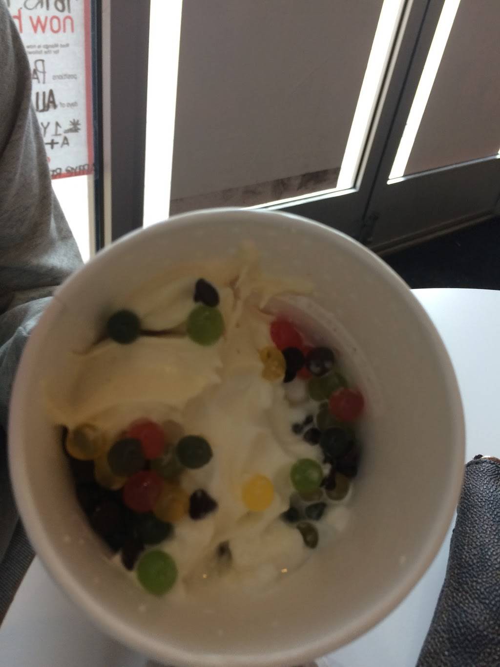 Red Mango | restaurant | 1255 Raritan Rd #250, Clark, NJ 07066, USA | 7328275684 OR +1 732-827-5684