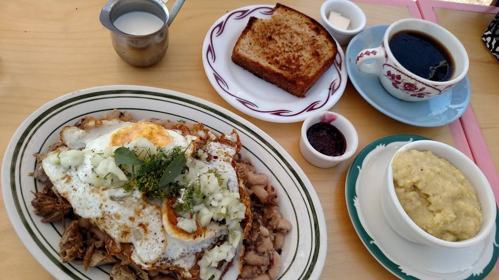 Roses Fine Food | bakery | 10551 E Jefferson Ave, Detroit, MI 48214, USA | 3138222729 OR +1 313-822-2729