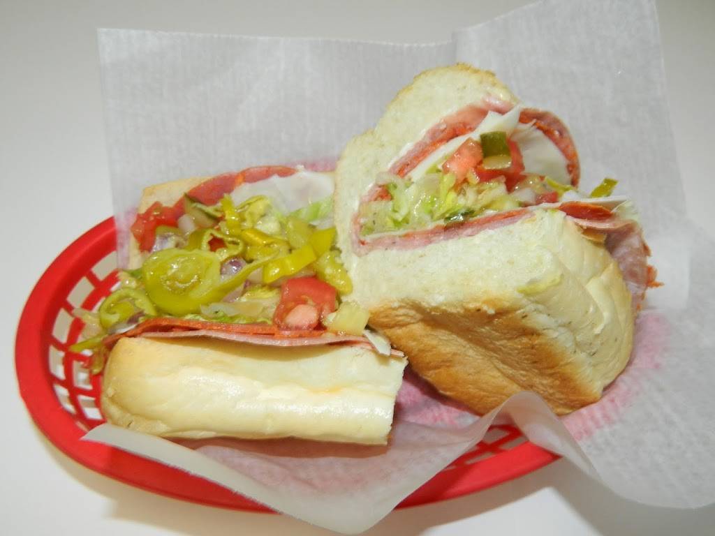 Peanuts Pub & Deli | restaurant | 22722 Centre Dr A, Lake Forest, CA 92630, USA | 9494723922 OR +1 949-472-3922